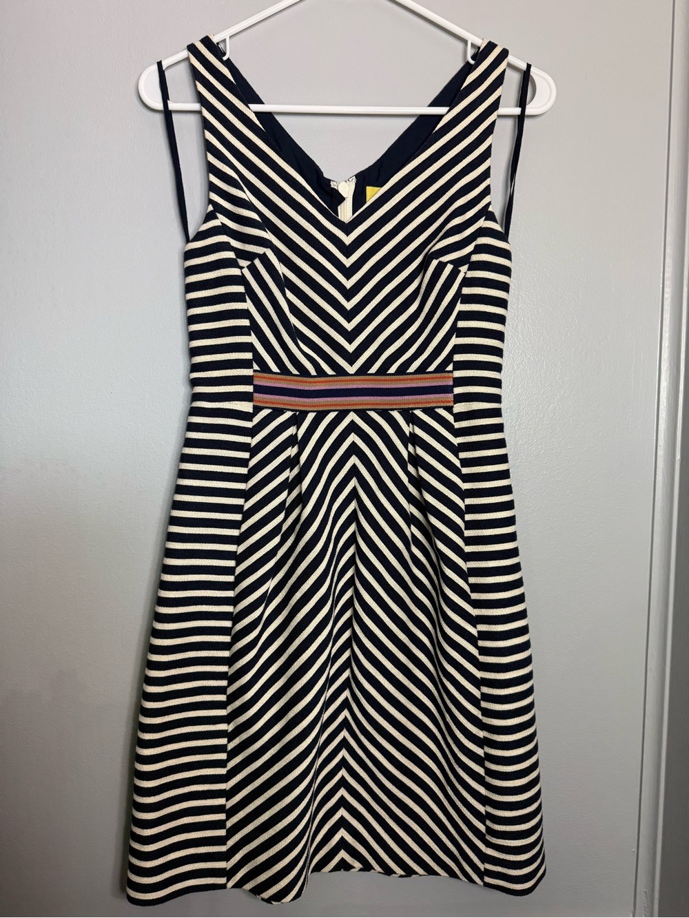 47. Anthropologie Maeve Mitered Striped Navy White Texture V-Neck Dress Size 2